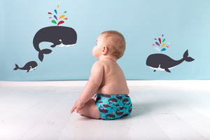 Baby med badebleie fra TotsBots, med borrelås, mønster: Finn