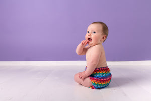 Baby med badebleie fra TotsBots, med borrelås, mønster: Wish